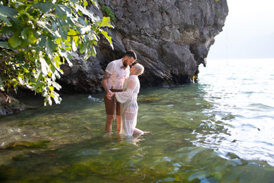 Emma and Tom, kissing in the Lake, Malcesine , Italy