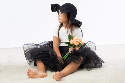 Bimba con fiori-servizio fotografico Malcesine