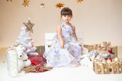 Bimba di tre anni a Natale-studio fotografico Malcesine