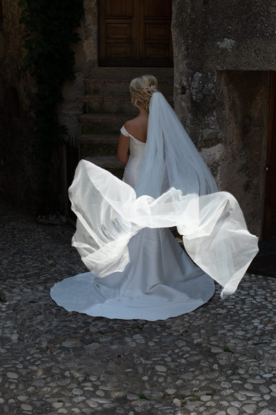 True colours wedding photography on Lake Garda