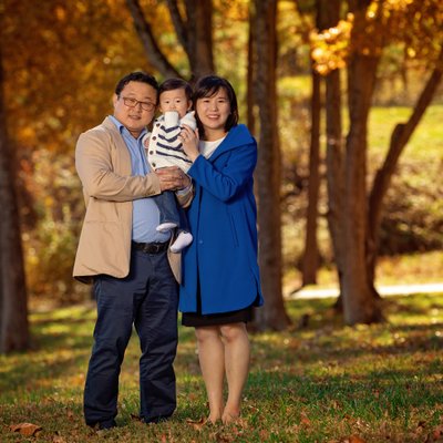 Fall background for family images at Museum of Art