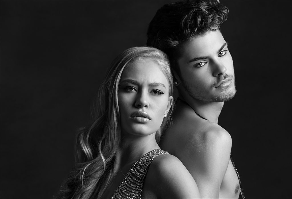Sexy - B&W Couple's Boudoir