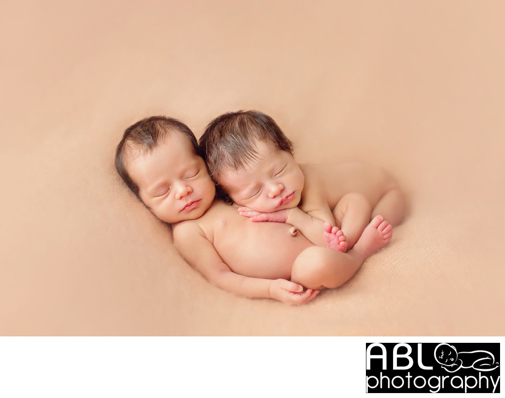 Escondido, CA twin newborn photographer, twins on peach