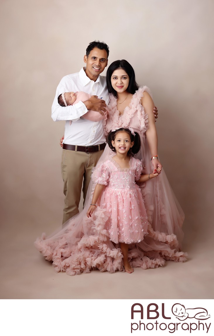 San Diego newborn and family photography with siblings