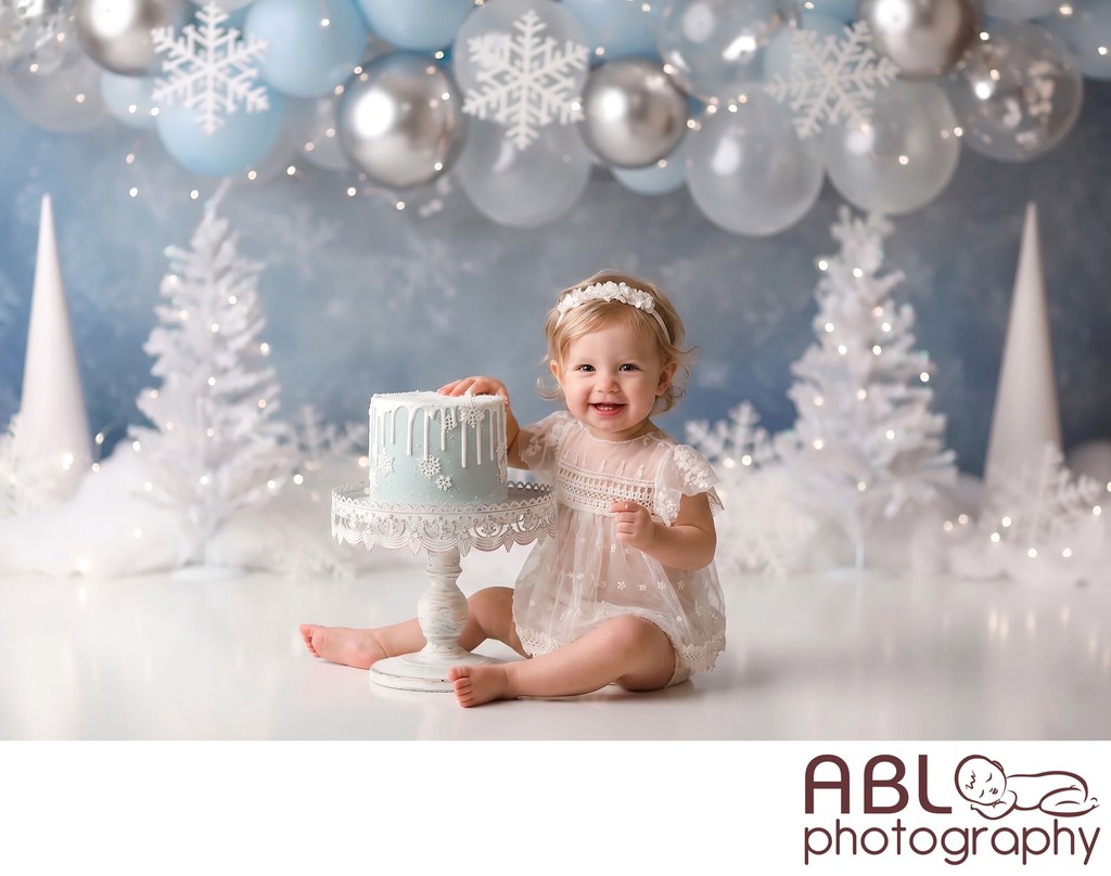 Cake Smash Session San Diego winter wonderland