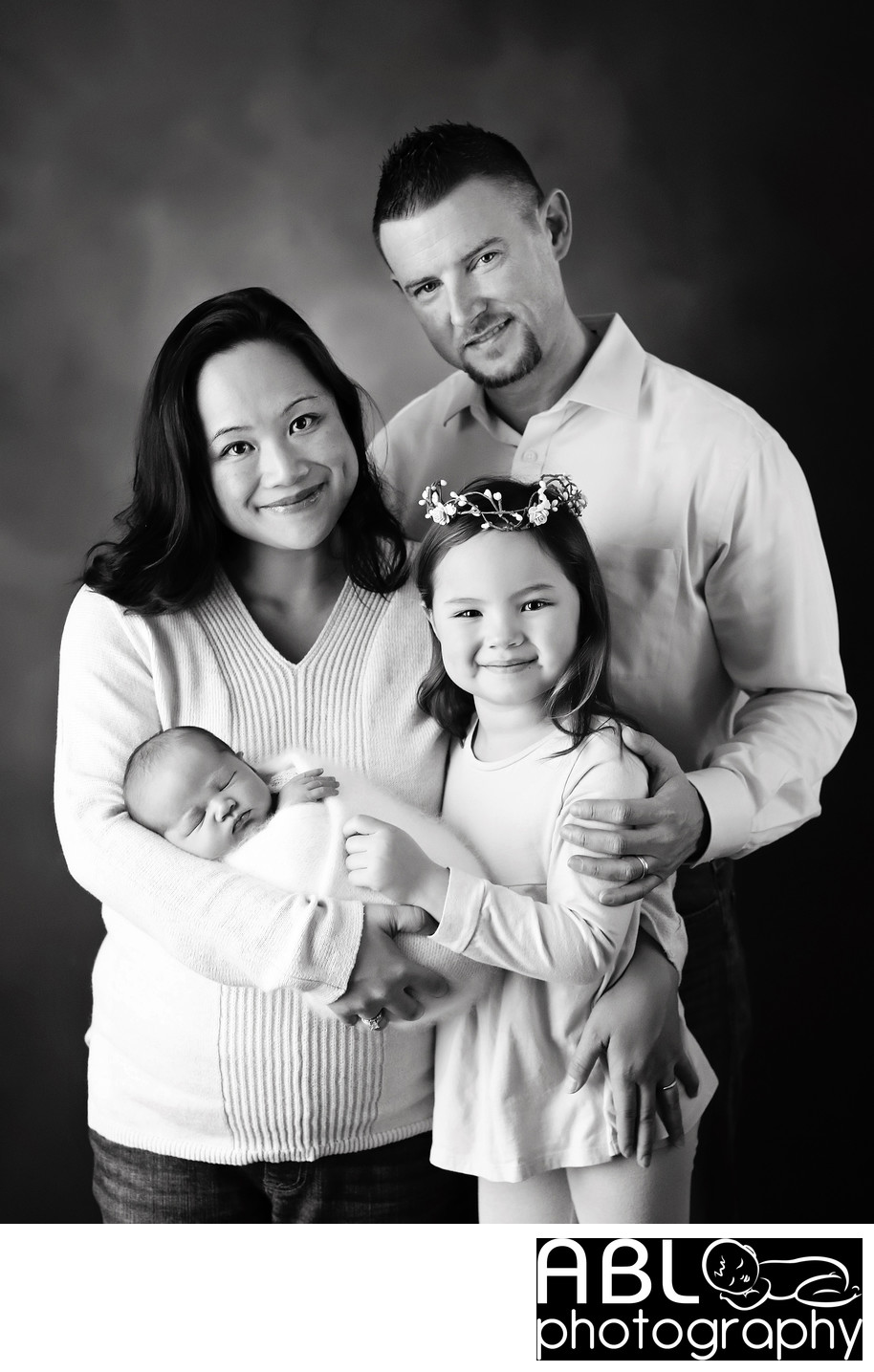 San Diego family photographer black and white family of 4