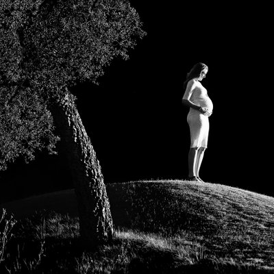 Black and white maternity photography in San Diego, CA