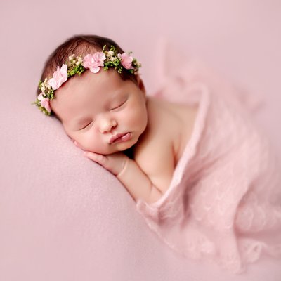 Chula Vista newborn photographer, newborn girl in pink