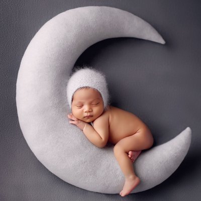 San Diego newborn photographers, baby on moon