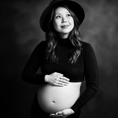 San Diego maternity photographer black and white photos