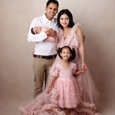 San Diego newborn and family photography with siblings