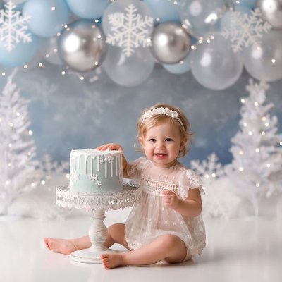 Cake Smash Session San Diego winter wonderland