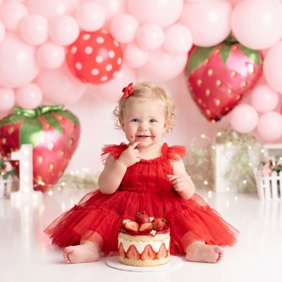 Strawberry sweet cake smash San Diego