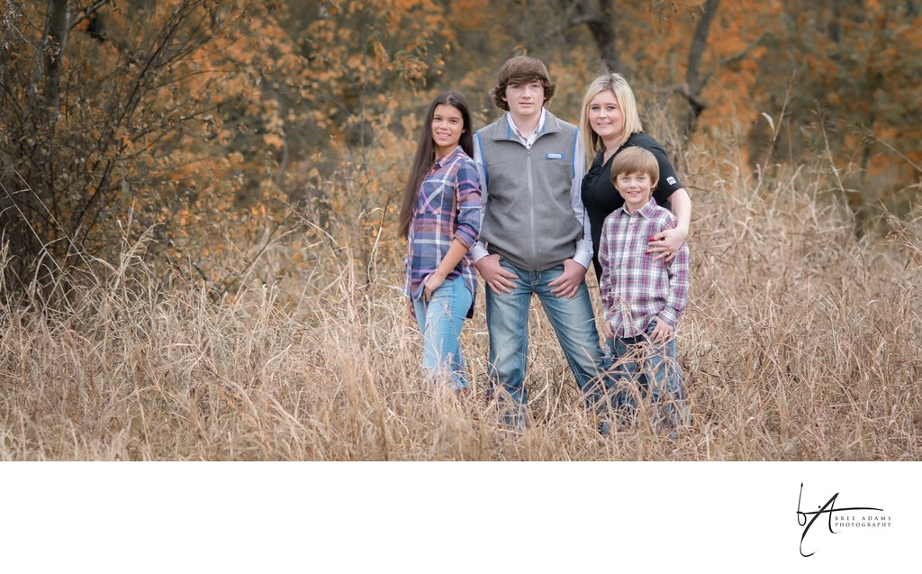 Family photos is outdoor fields