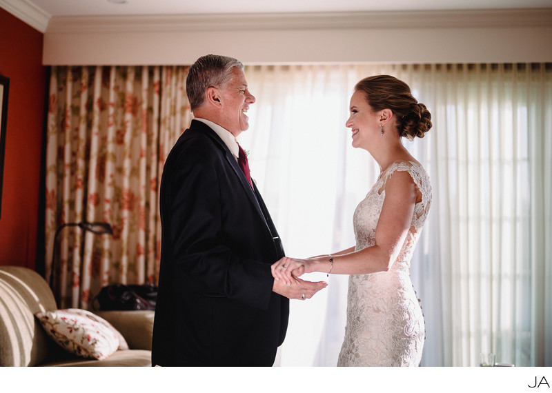 Bride seeing her father