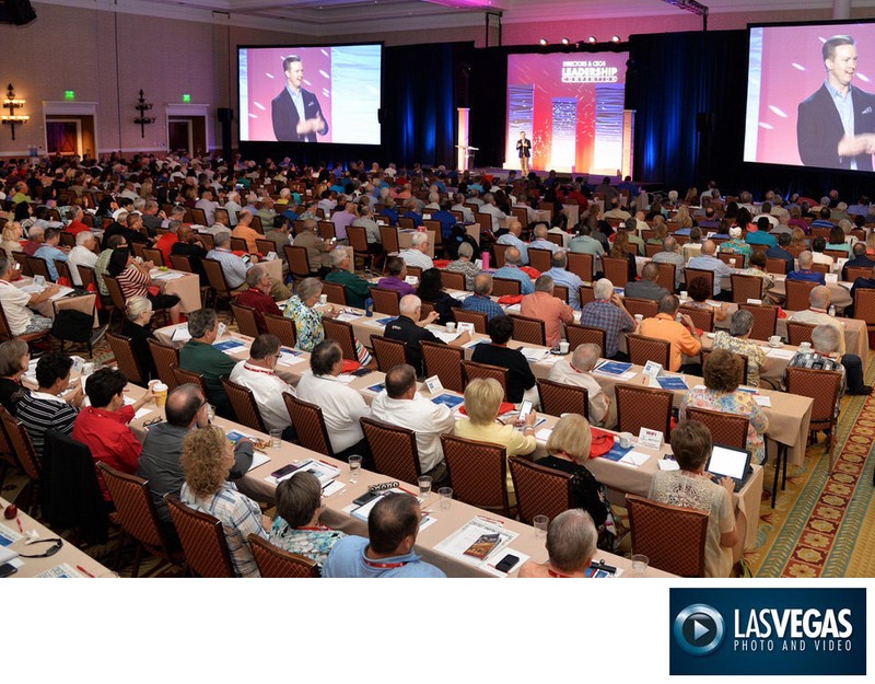 conference photographer large general session audience