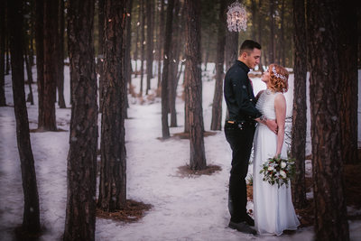 Beautiful Wooded Winter Wedding Photography 