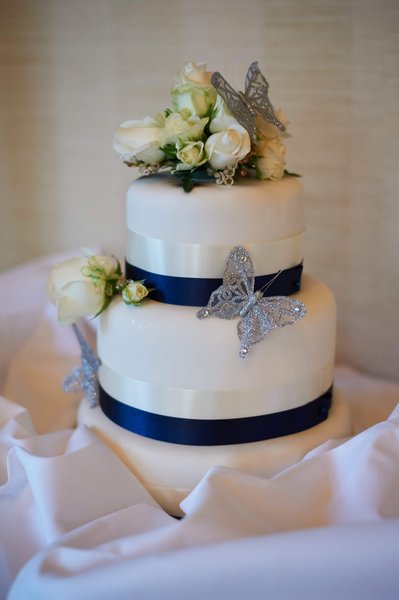 Kenwood Hall Wedding Cake