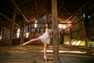 Kennedy | Unique Senior Portrait Dancer Ballet | TC