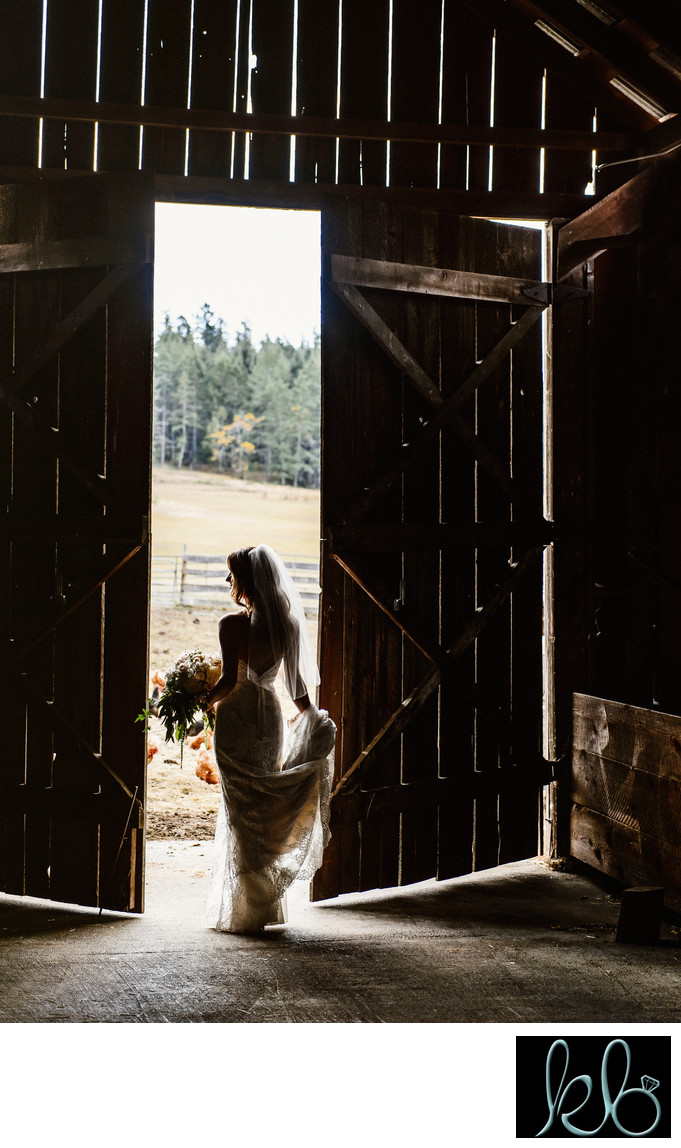 Barn Wedding in Chilliwack, British Columbia