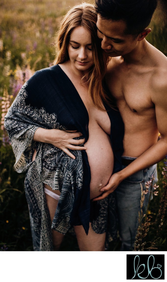 Raw and Intimate Maternity Photos
