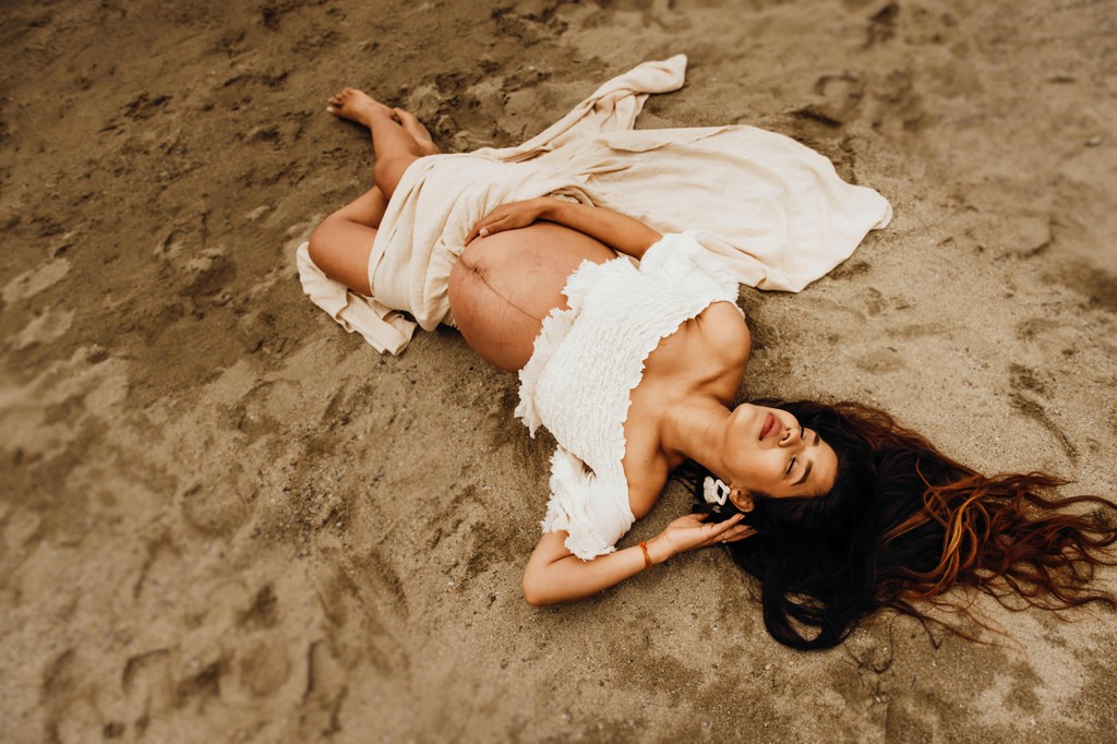 Beach Maternity Session Ideas