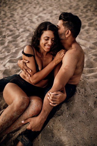 Kelowna Beach Couple Session