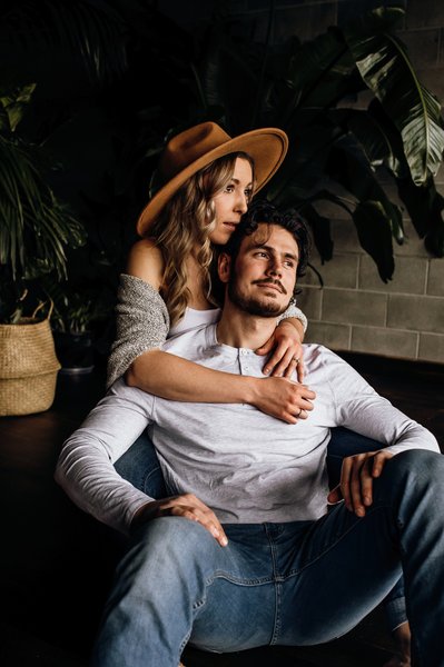 What to Wear to Your Indoor Couple Shoot