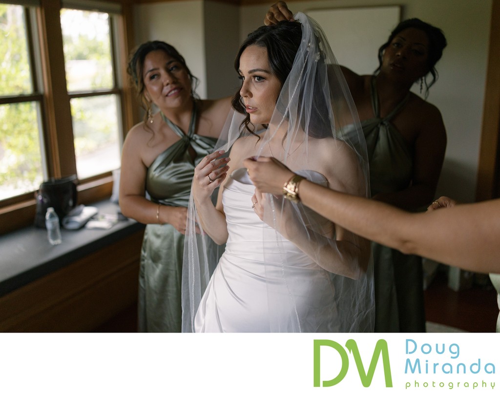 Scribner Bend Vineyards Wedding Getting Ready Photos