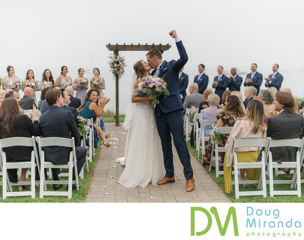 Mavericks House Ceremony Kiss 