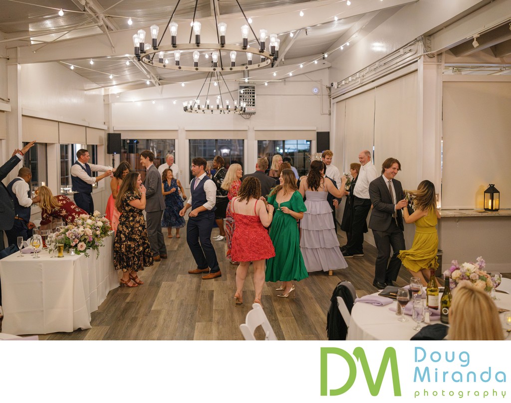 Mavericks House Dancing 