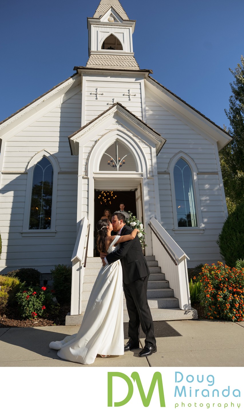 Old St. Mary’s Chapel Kissing Newlyweds