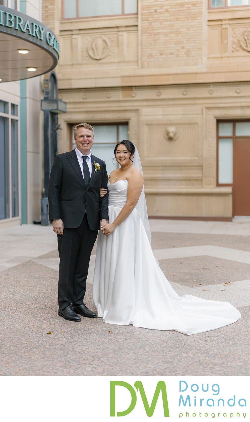 Tsakopoulos Library Galleria Photographer