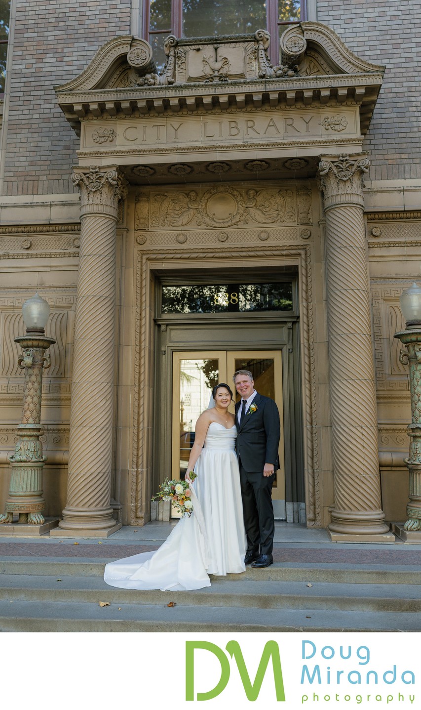 Tsakopoulos Library Galleria Photos