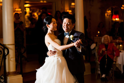 Fun First Dance Wedding Photos at Grand Island Mansion 