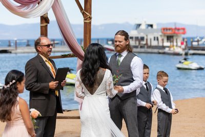 Round Hill Pines Beach Wedding Ceremony Pictures