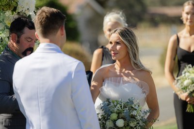 Suisun Valley Inn Bride Ceremony Photo