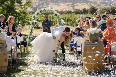 Suisun Valley Inn Ceremony Kiss