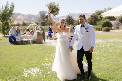 Suisun Valley Inn Wedding Ceremony Picture 