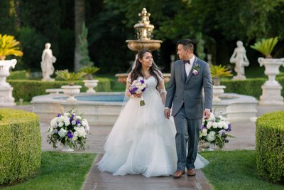 Grand Island Mansion Fountain Wedding Photo