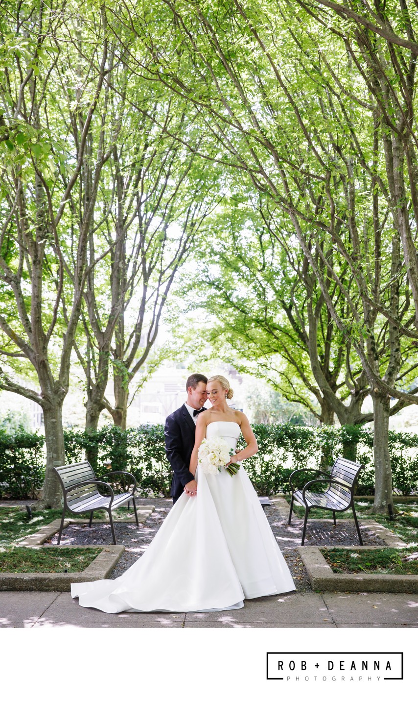 Memphis Wedding Photographers Botanic gardens couple