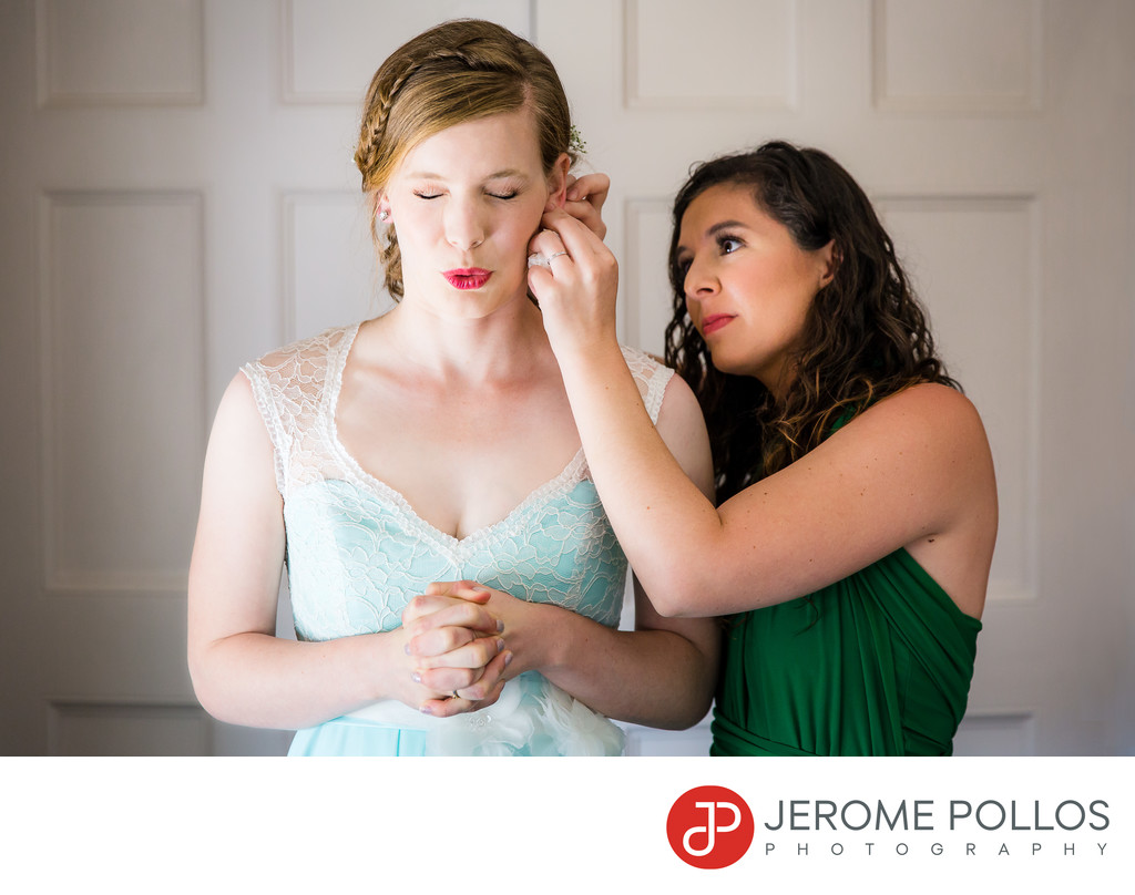 Bride Reaction To Wedding Jewelry at Spokane Club