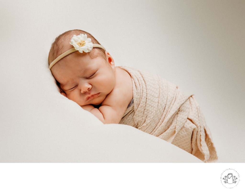 Newborn Dreams: Capturing the Magic of First Moments