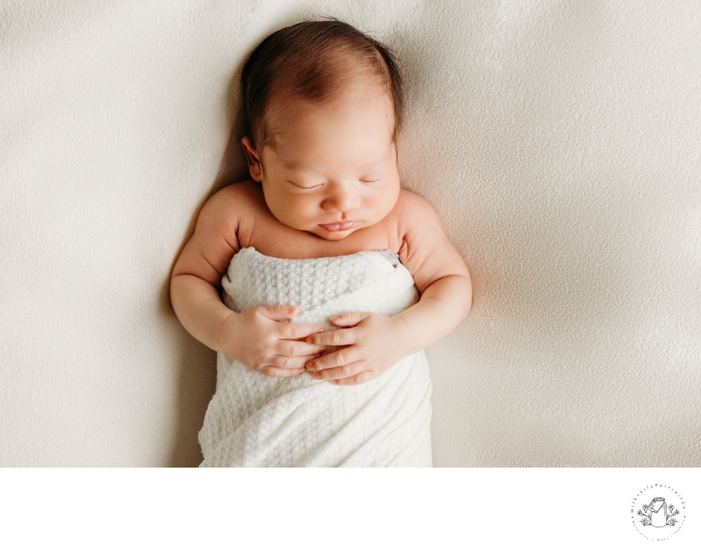 Capturing the Magic of Your Baby’s First Days