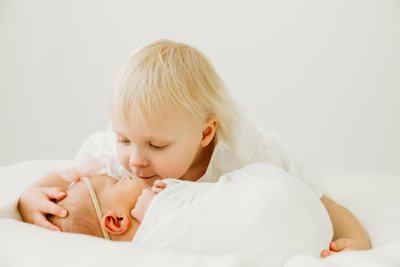 Big sister little sister portraits