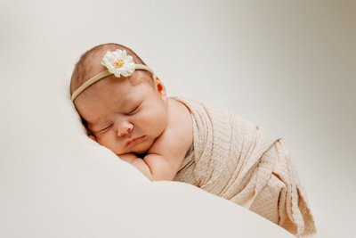 Newborn Dreams: Capturing the Magic of First Moments