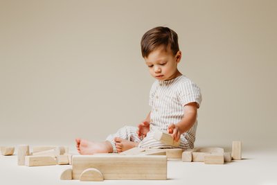 Toddler session with toys