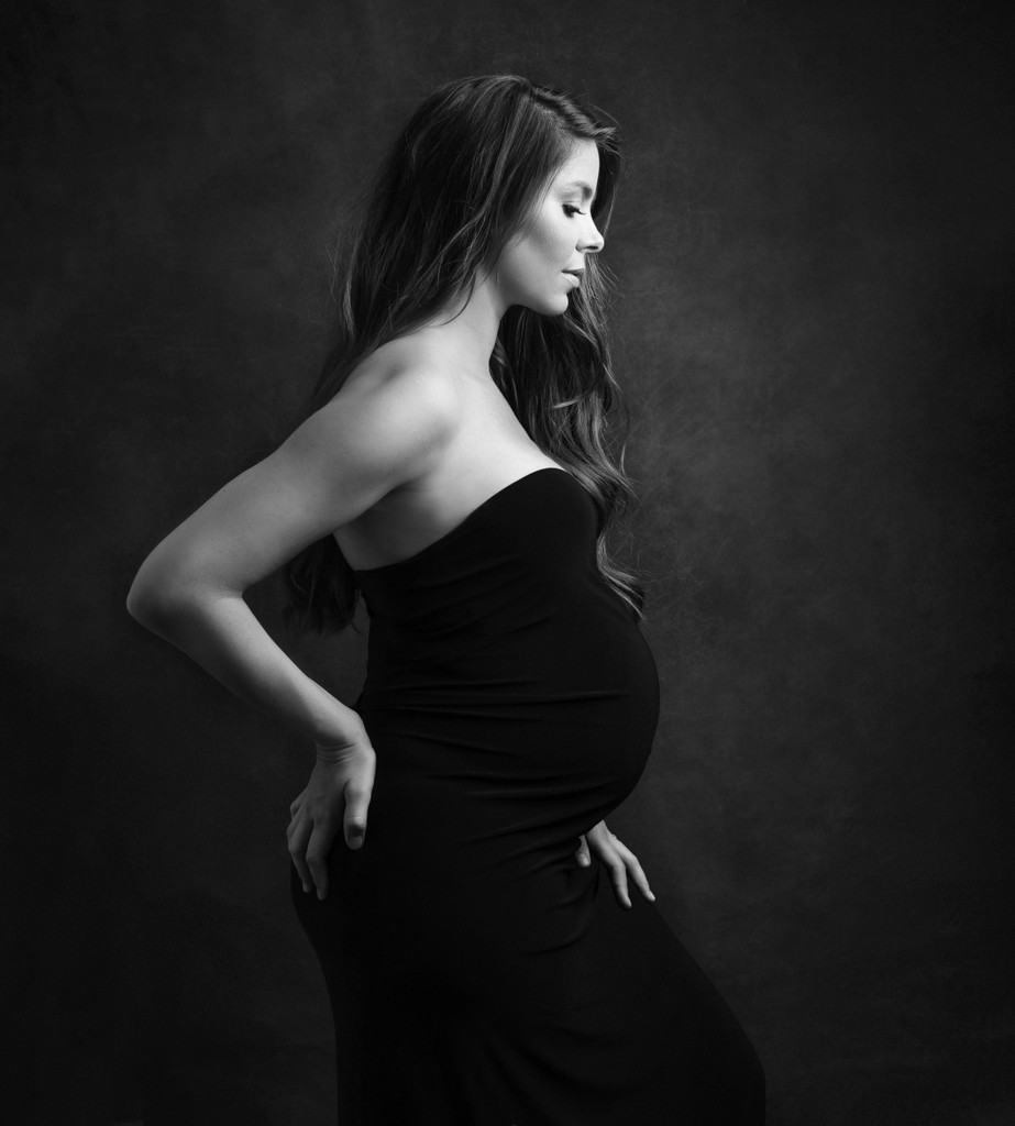 Artistic Maternity Photographer Amsterdam Battaglia