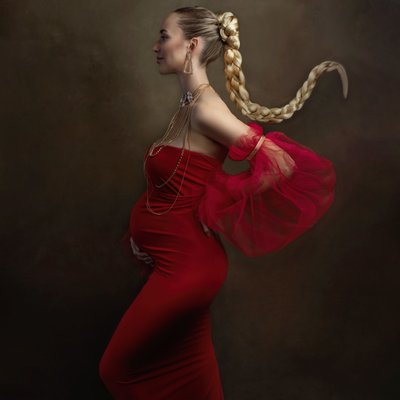 Maternity Amsterdam Battaglia Red Dress Long Hair