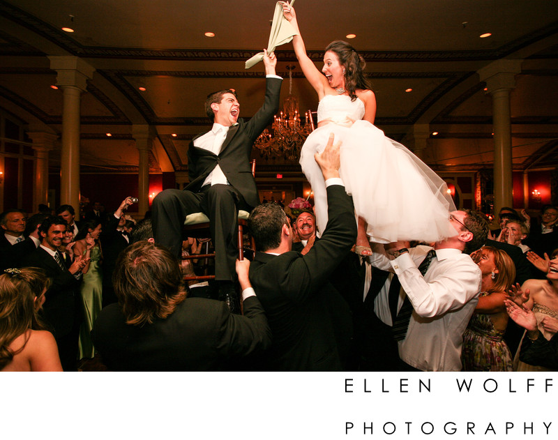 doing the hora at a Jewish wedding